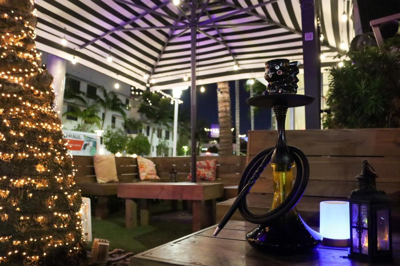 The Claremont Hotel Miami Beach Extérieur photo