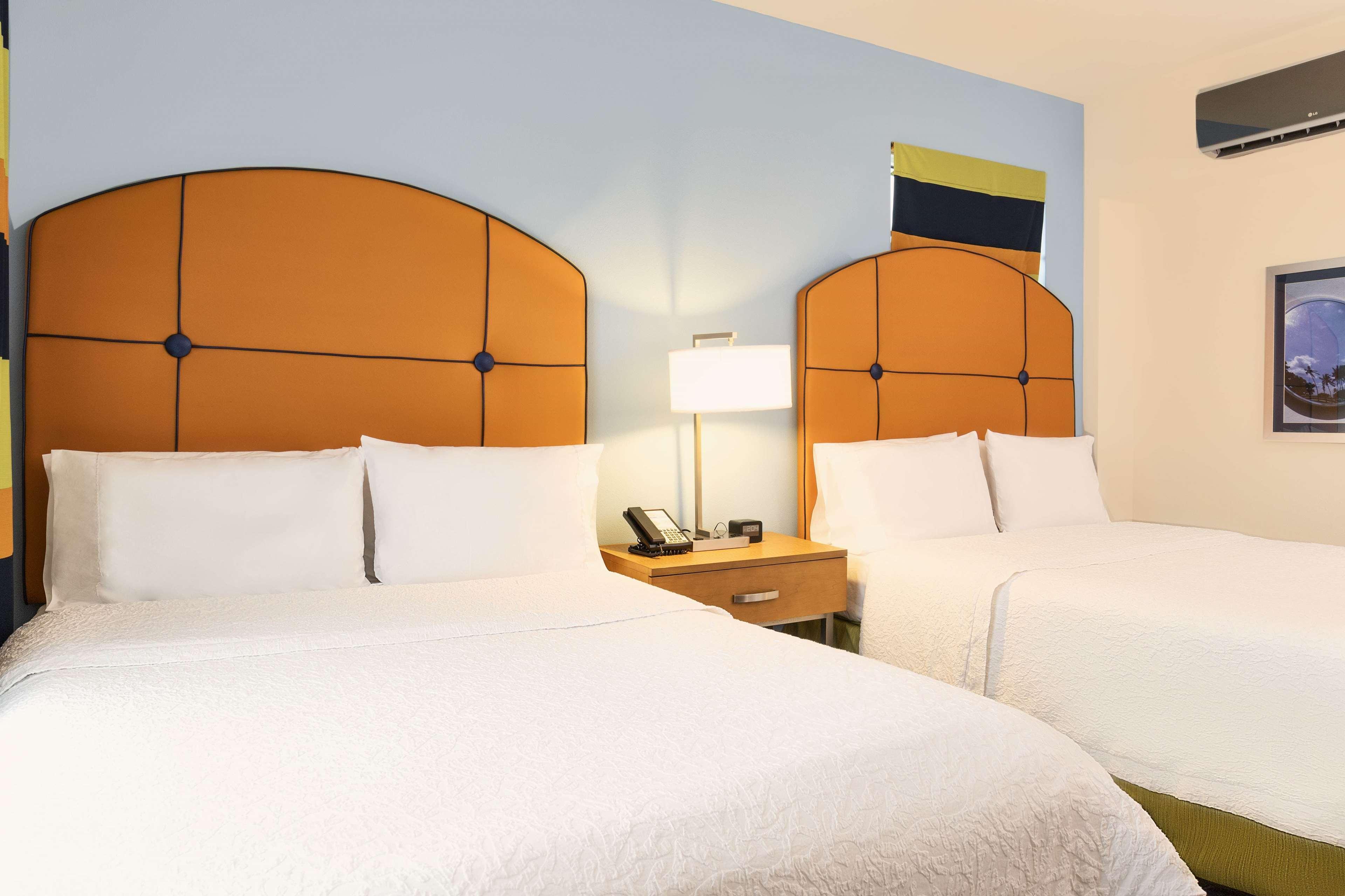 The Claremont Hotel Miami Beach Extérieur photo